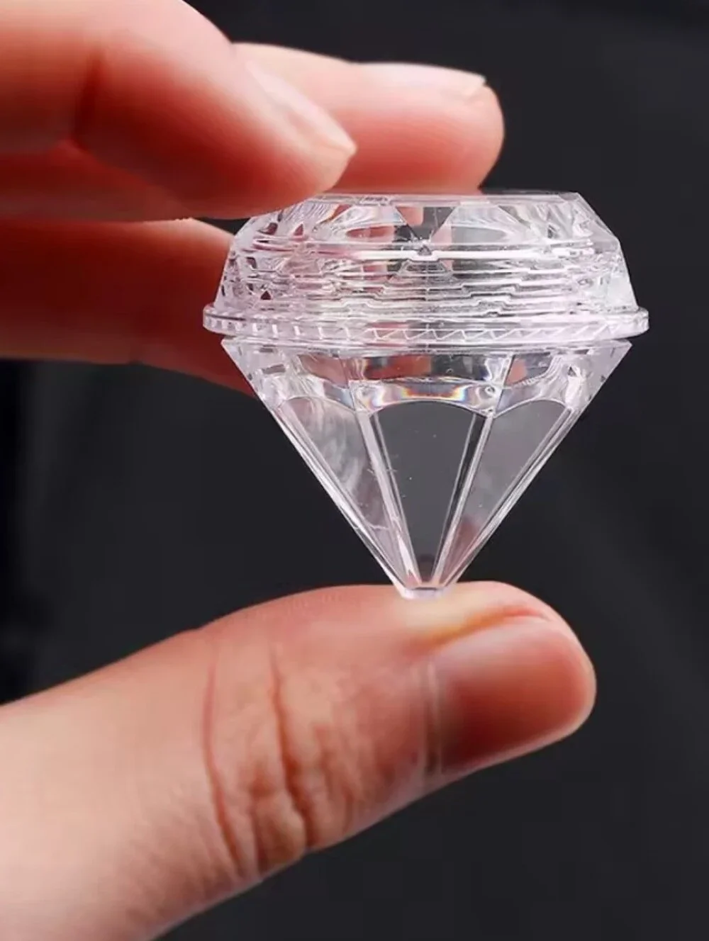 Clear Diamond-Shaped Eye Cream Jar - Transparent